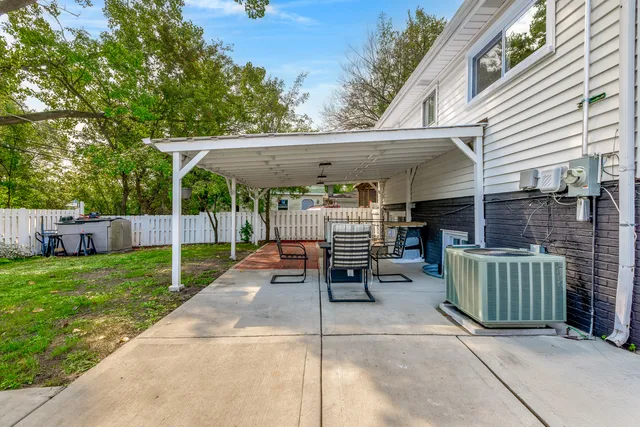 $639,900 | 8461 Gross Point Road, Skokie, IL 60077