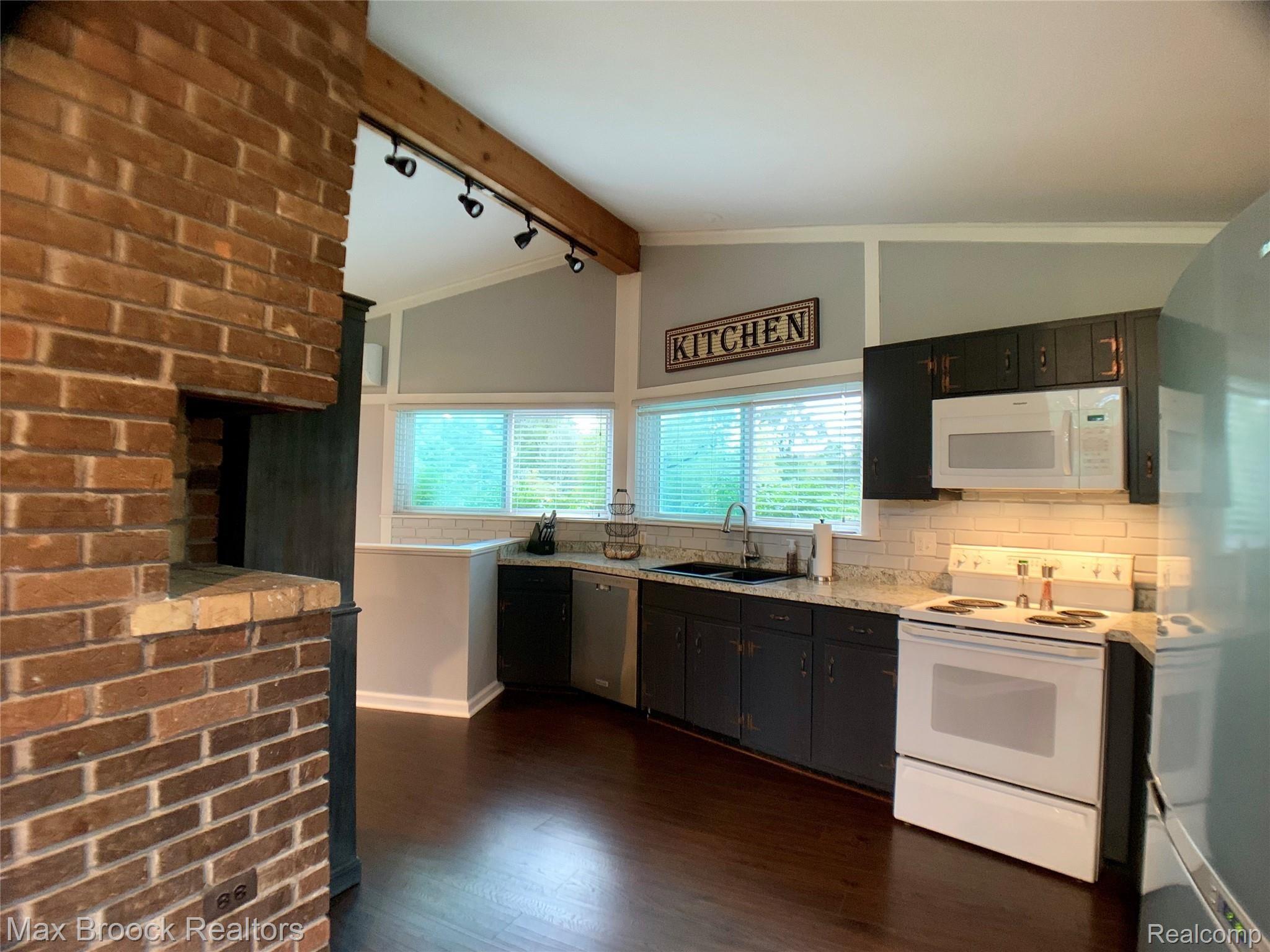 7751 Farley Road Pinckney, MI 48169 - Photo 45 of 55 8B7F4822-7DD2-4721-8AB8-29F9EC073AB0.jpeg