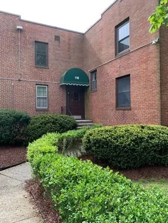 $2,600 | 116 Floral Street, Unit 4, Newton, MA 02461