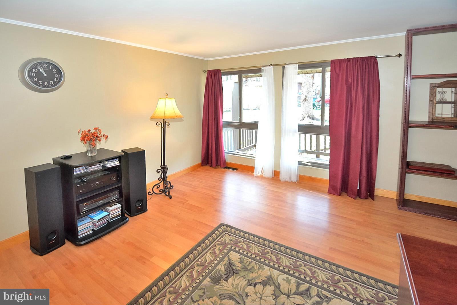 11563 Embers Court Reston, VA 20191 - Photo 15 of 28 Living Room 2nd view