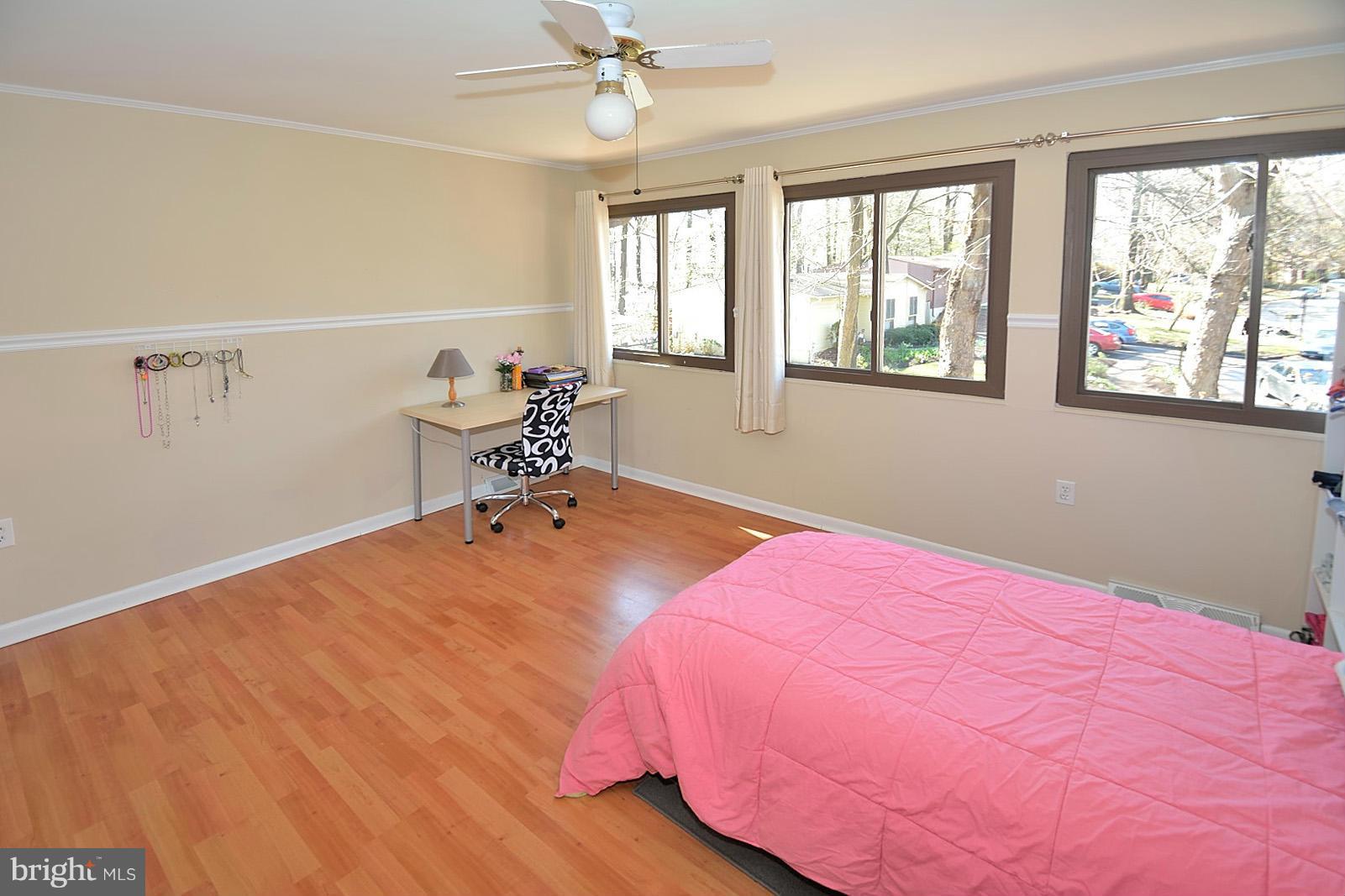 11563 Embers Court Reston, VA 20191 - Photo 19 of 28 2nd Bedroom