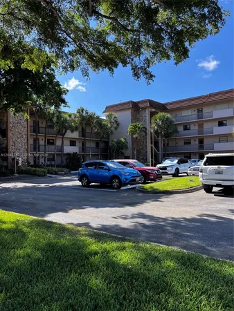 $150,000 | 4975 East Sabal Palm Boulevard, Unit 304, Tamarac, FL 33319