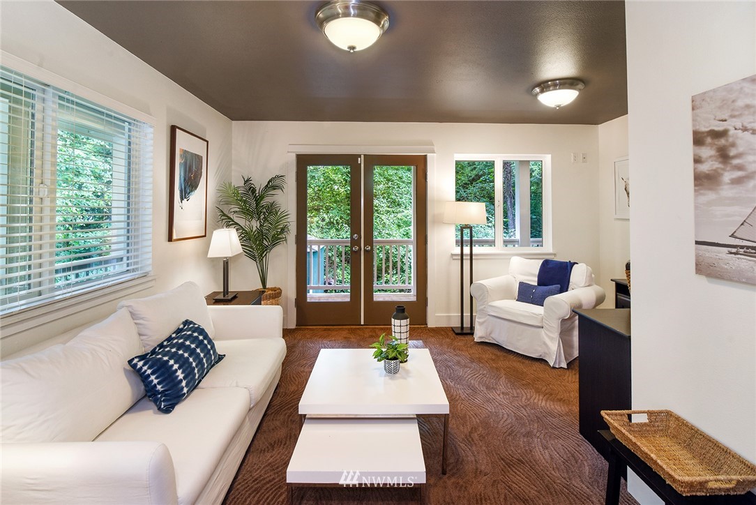 8615 Springridge Road Northeast Bainbridge Island, WA 98110 - Photo 15 of 28