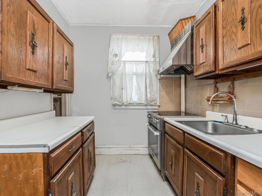 139-37 87th Road Queens, NY 11435 - Photo 5 of 31