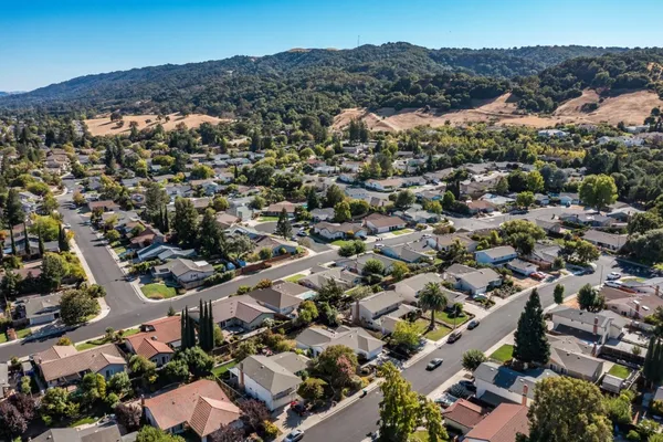 $1,698,000 | 7814 Knollbrook Drive, Pleasanton, CA 94588