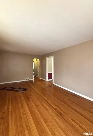 $125,900 | 845 East Losey Street, Galesburg, IL 61401
