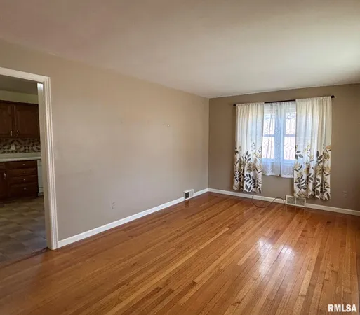 $125,900 | 845 East Losey Street, Galesburg, IL 61401