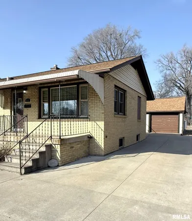 $125,900 | 845 East Losey Street, Galesburg, IL 61401