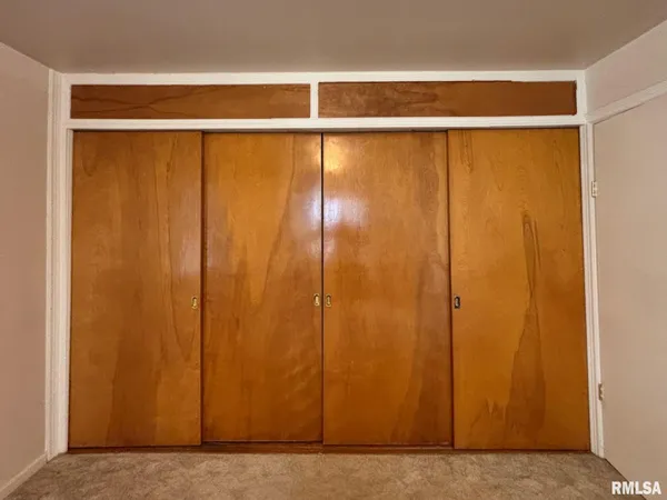 $125,900 | 845 East Losey Street, Galesburg, IL 61401