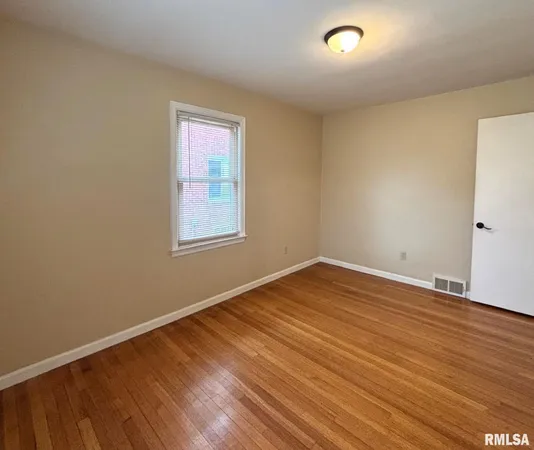 $125,900 | 845 East Losey Street, Galesburg, IL 61401