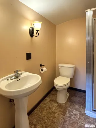 $125,900 | 845 East Losey Street, Galesburg, IL 61401