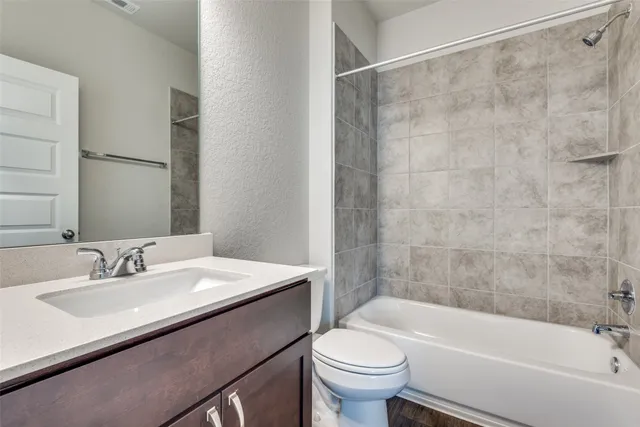 $1,750 | 187 Tillage Road, Elgin, TX 78621