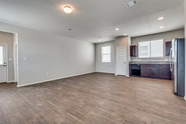 $1,750 | 187 Tillage Road, Elgin, TX 78621