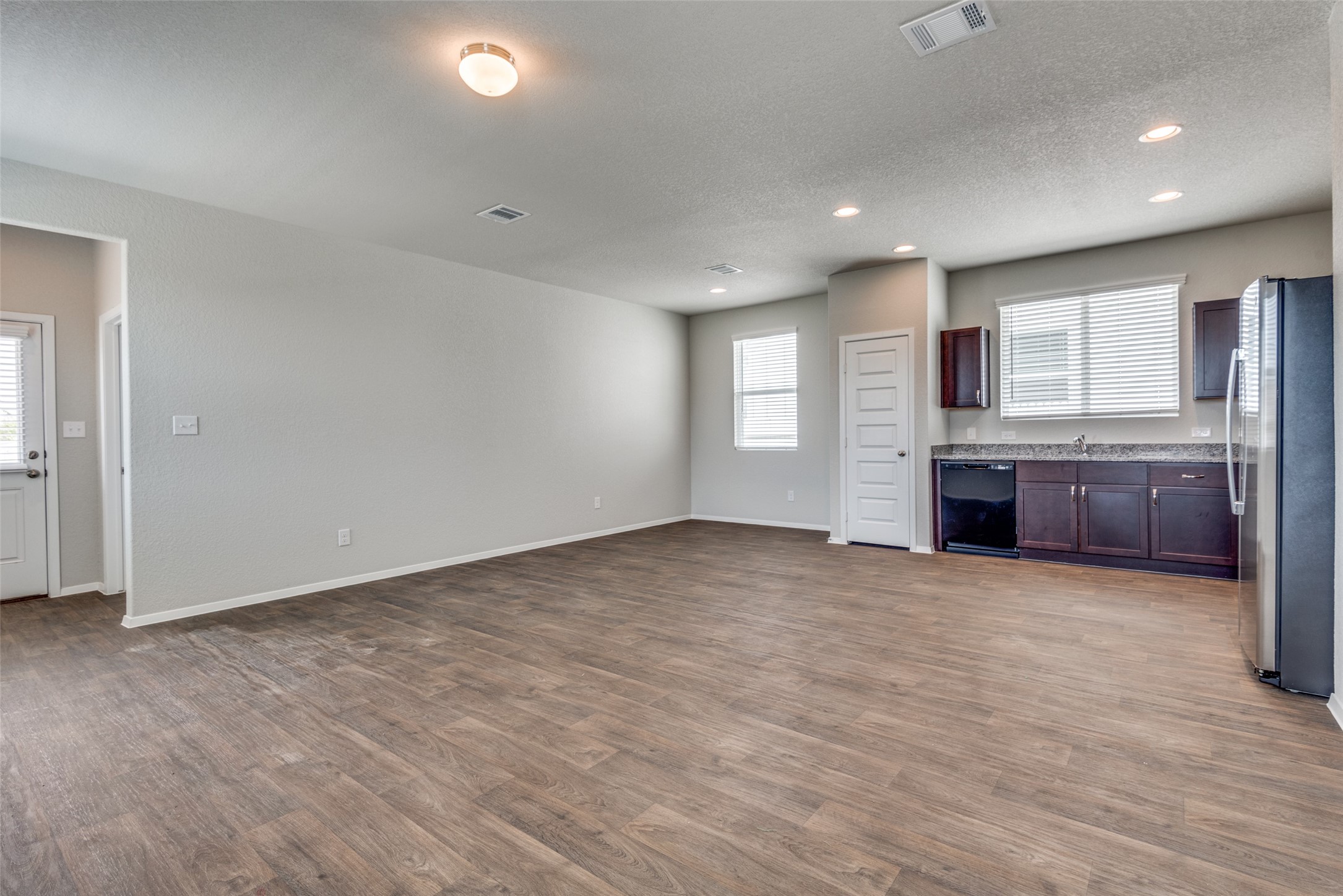 187 Tillage Road Elgin, TX 78621 - Photo 6 of 25