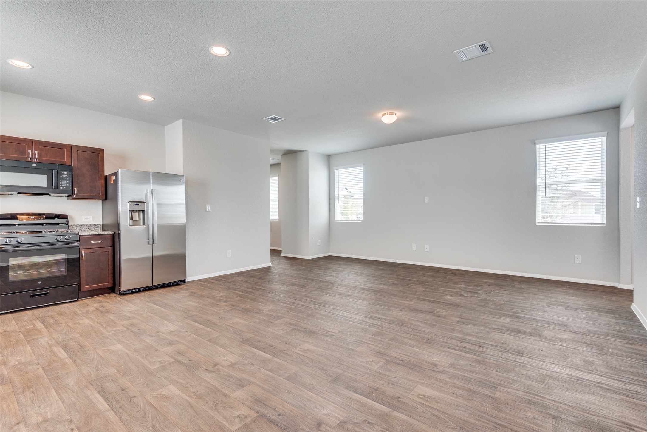 187 Tillage Road Elgin, TX 78621 - Photo 7 of 25