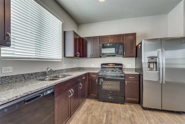 $1,750 | 187 Tillage Road, Elgin, TX 78621