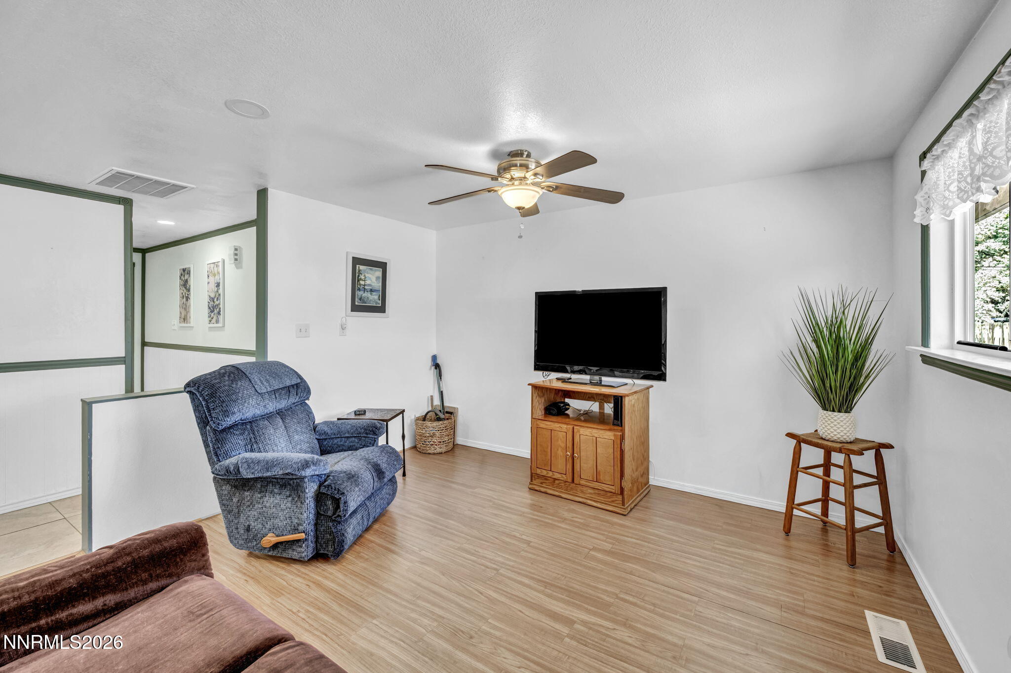 2705 Valley View Drive Reno, NV 89506 - Photo 11 of 73 43-web-or-mls-2705-valley-view-dr