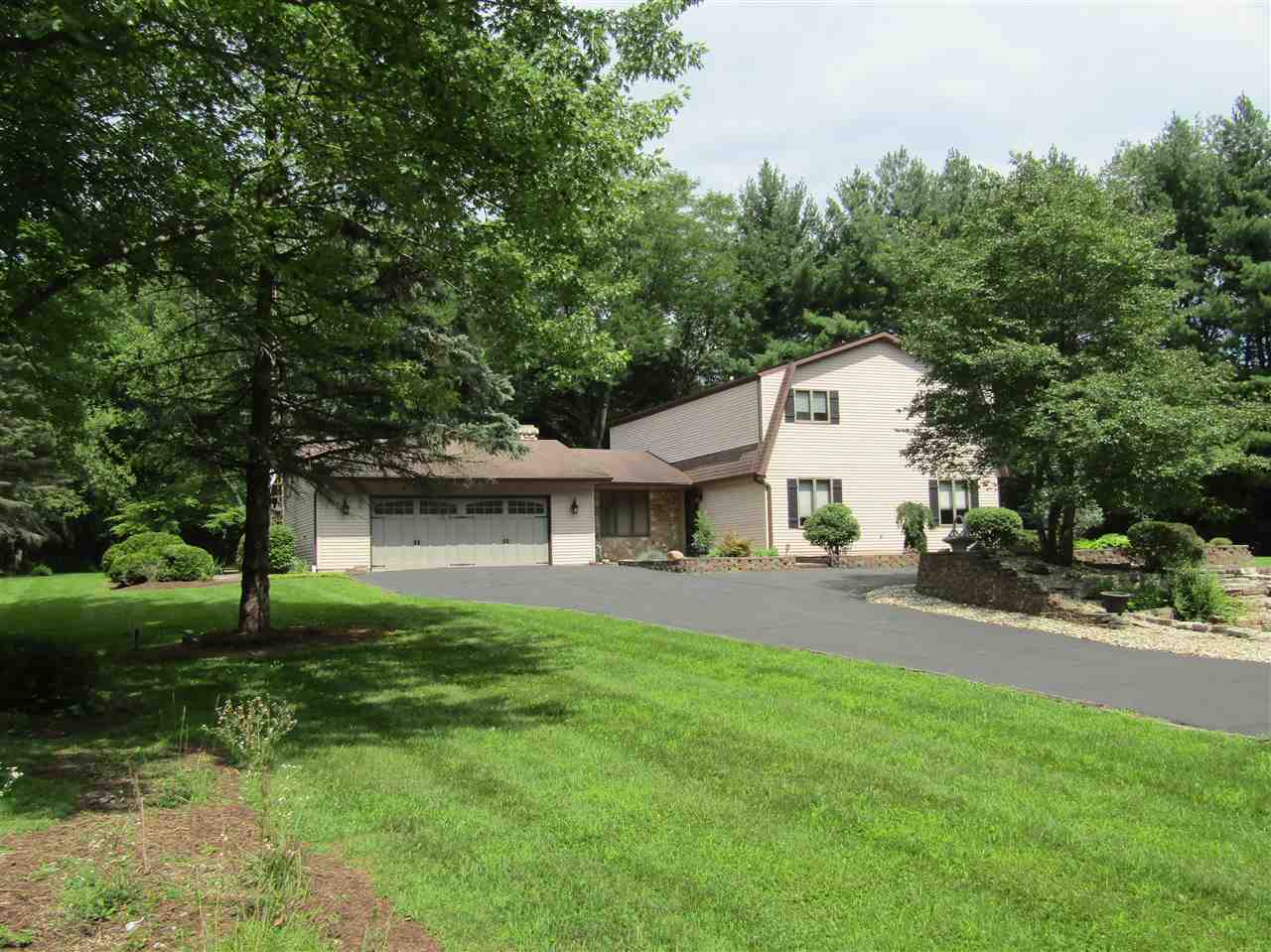 9756 Belvidere Road Roscoe, IL 61073 - Photo 1 of 54 Gallery Image 1