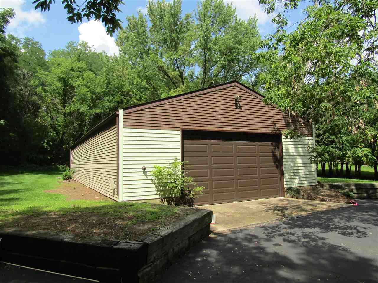 9756 Belvidere Road Roscoe, IL 61073 - Photo 16 of 54 Gallery Image 16