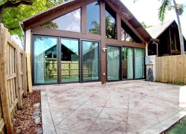 $319,000 | 489 North University Drive, Unit 16, Plantation, FL 33324