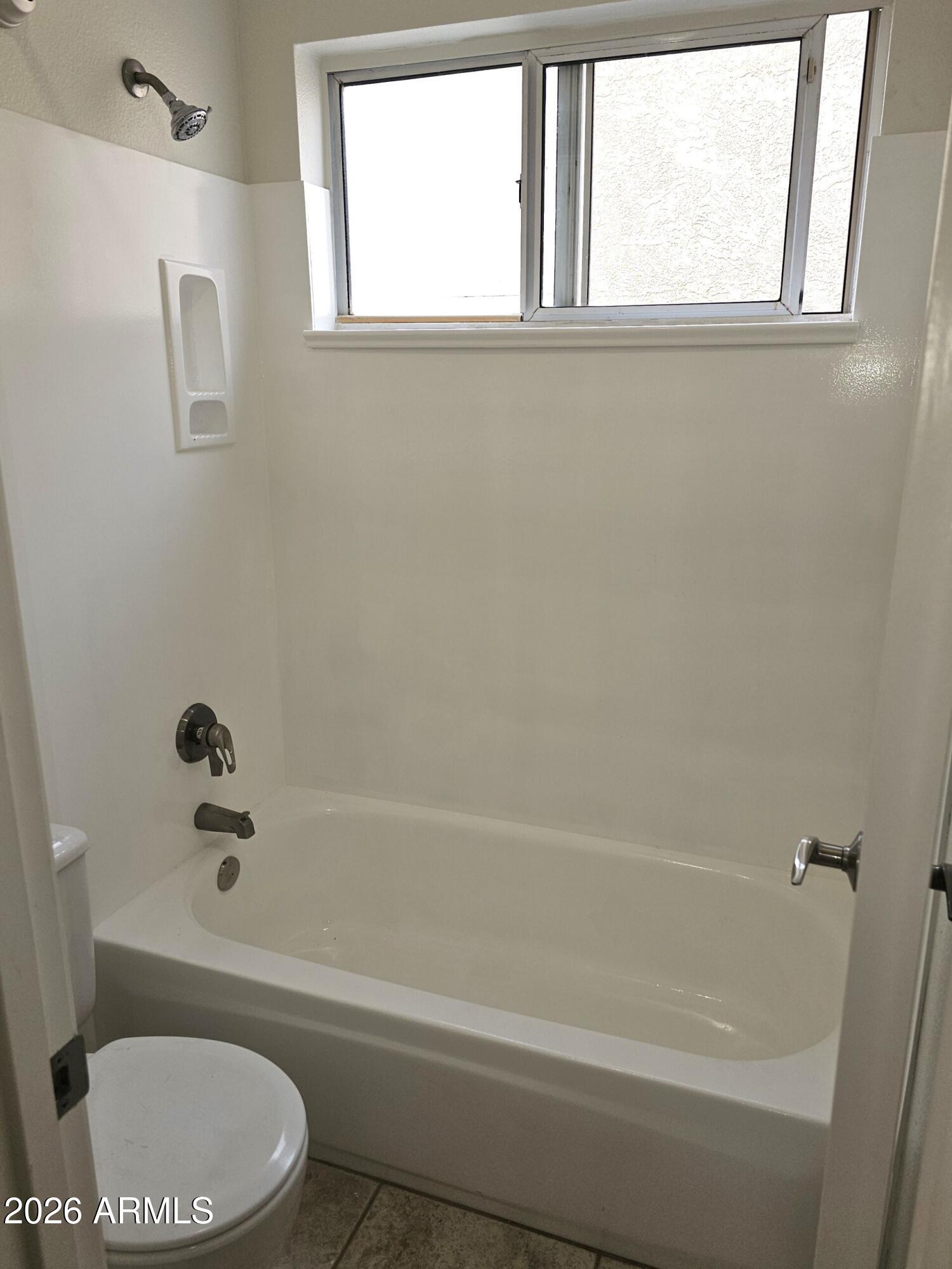 13645 South 38th Place Phoenix, AZ 85044 - Photo 35 of 35 Shared Bathroom