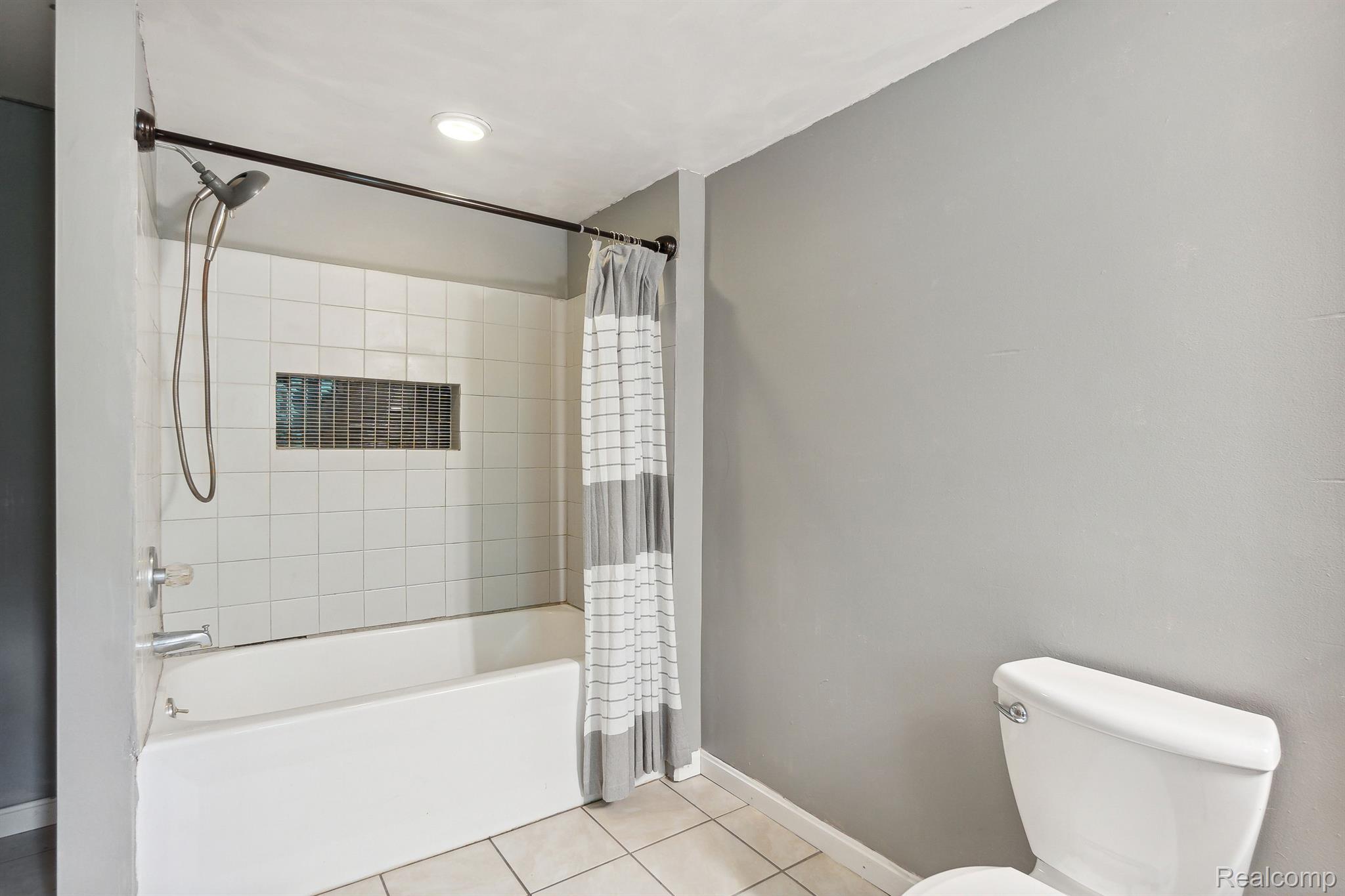 15041 Sharon Road Chesaning, MI 48616 - Photo 17 of 26 Gallery Image 17