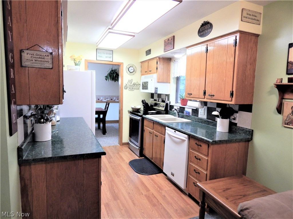 483 Trunko Road Akron, OH 44333 - Photo 9 of 29 Gallery Image 9