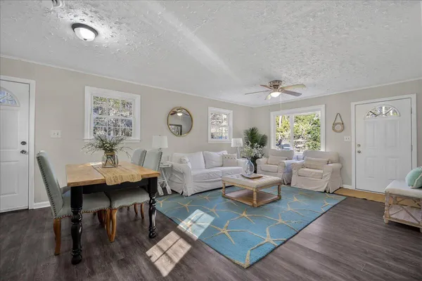 $245,000 | 201 Gardeners Walk, Cross, SC 29436