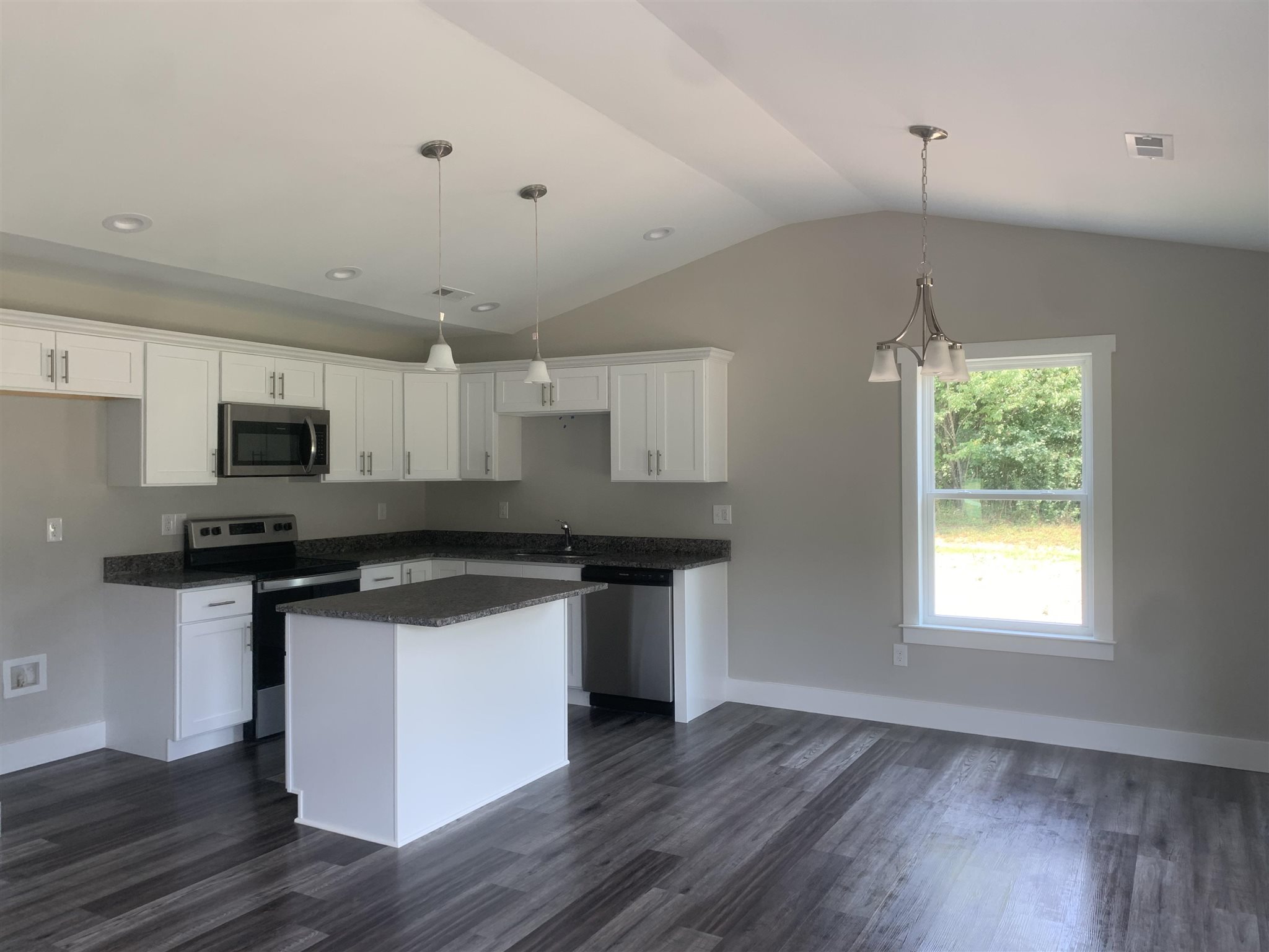 512 Battleground Road Chesnee, SC 29323 - Photo 2 of 11