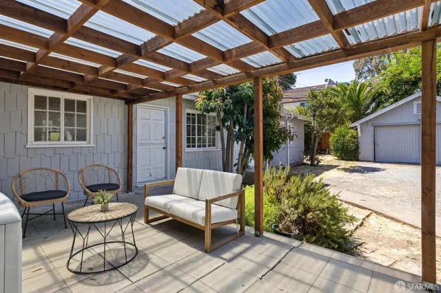 $1,898,000 | 1115 Capuchino Avenue, Burlingame, CA 94010