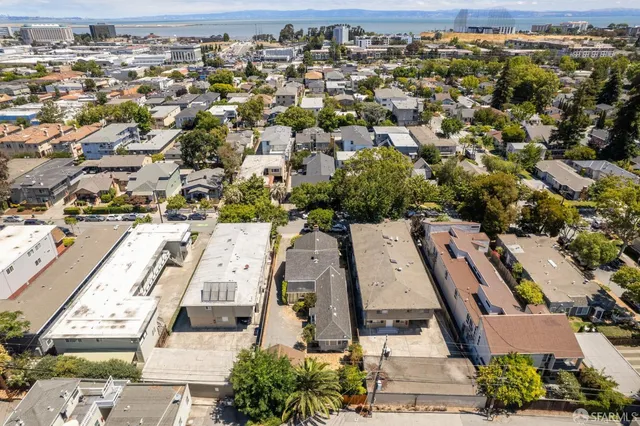 $1,898,000 | 1115 Capuchino Avenue, Burlingame, CA 94010