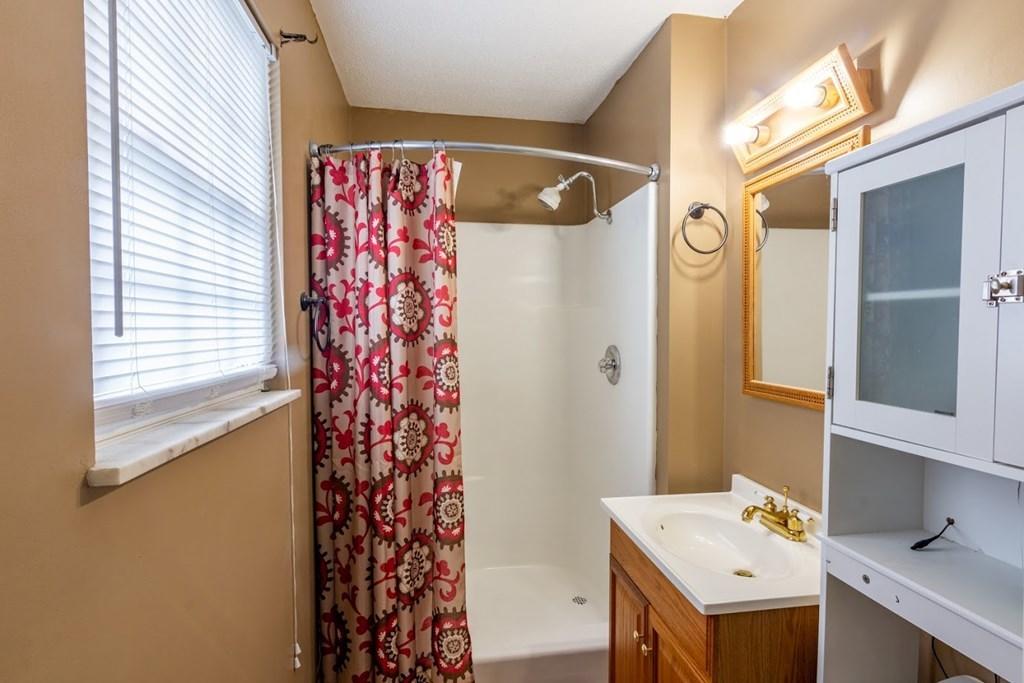 467 Walnut Street Spring City, TN 37381 - Photo 23 of 40 33