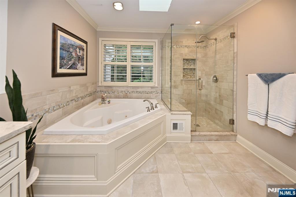8 Hunter Road North Haledon, NJ 07508 - Photo 13 of 46 Gallery Image 13