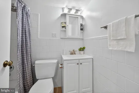 $249,000 | 1816 New Hampshire Avenue Northwest, Unit 201, Washington, DC 20009