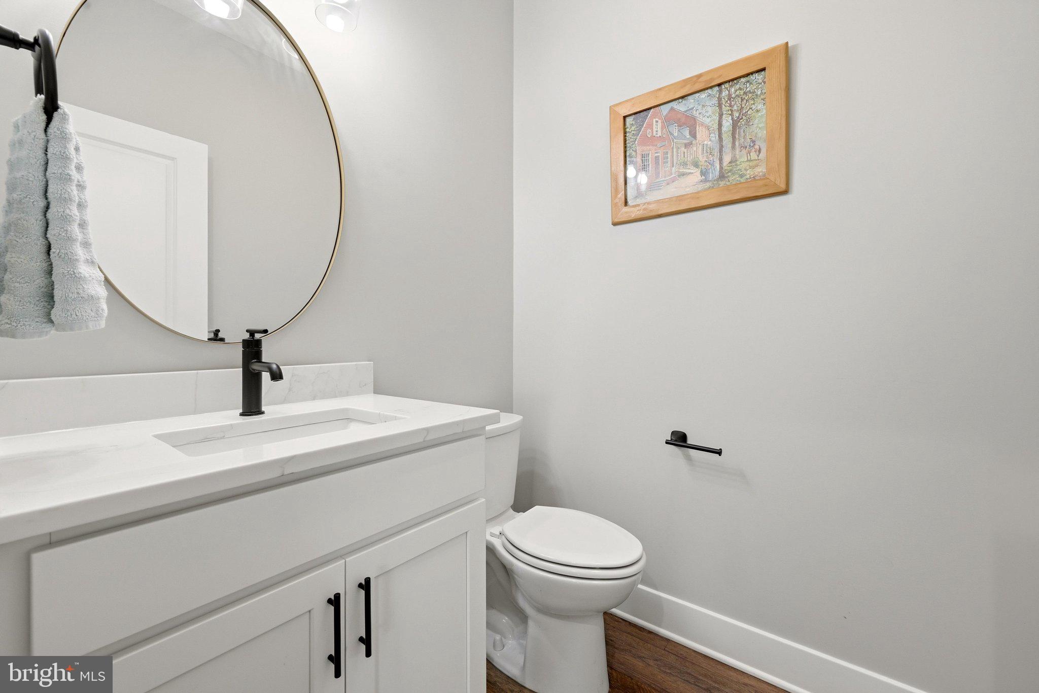 125 Holiday Road Cross Junction, VA 22625 - Photo 27 of 98 Powder room