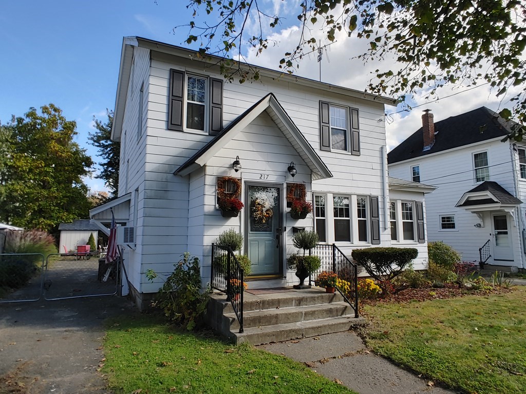 217 Osborne Terrace Springfield, MA 01104 - Photo 1 of 26 Gallery Image 1