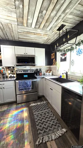 $229,000 | 408 South 3rd Street, Thermopolis, WY 82443