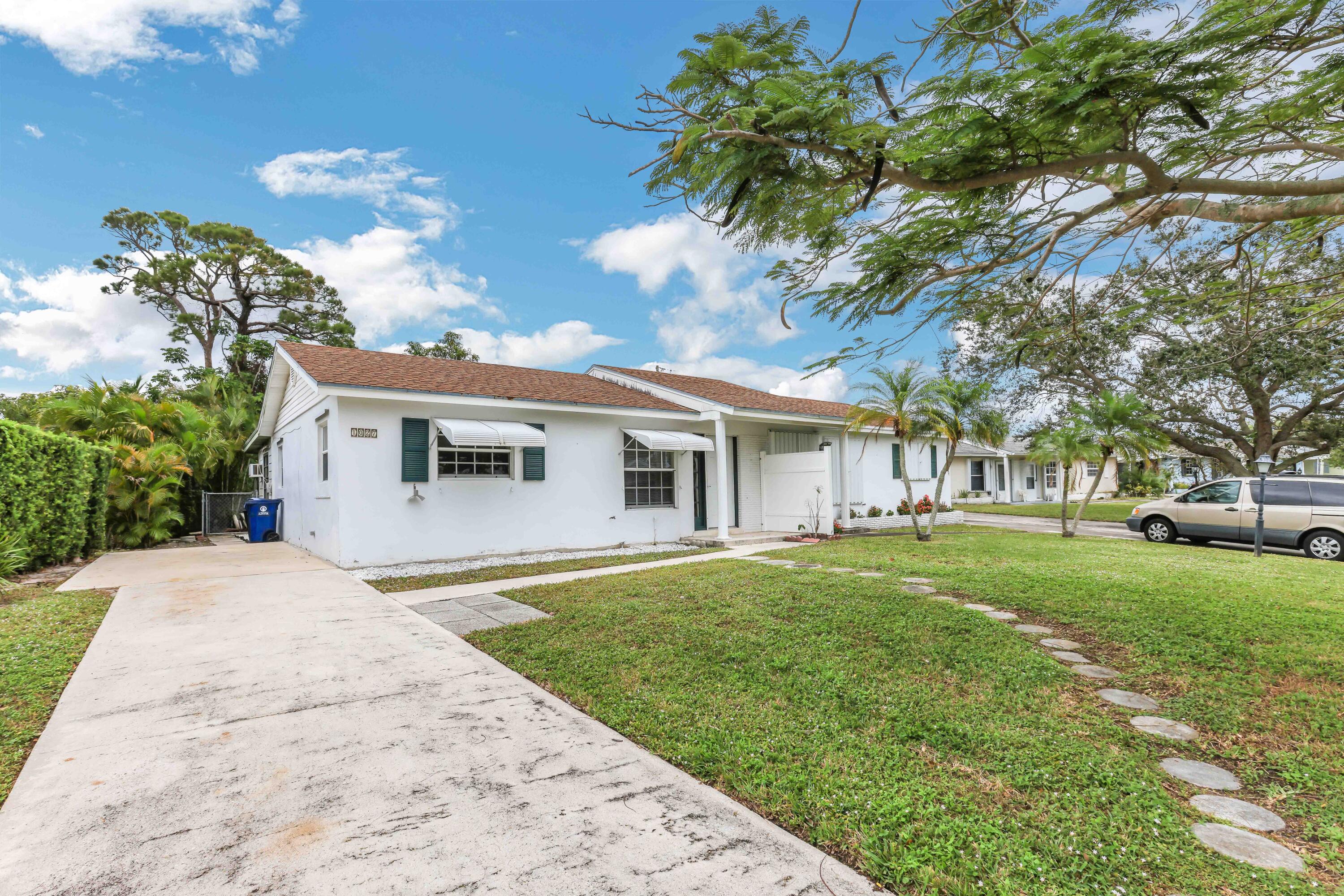 1027 Anglers Way Jupiter, FL 33458 - Photo 3 of 44 Anglers Way