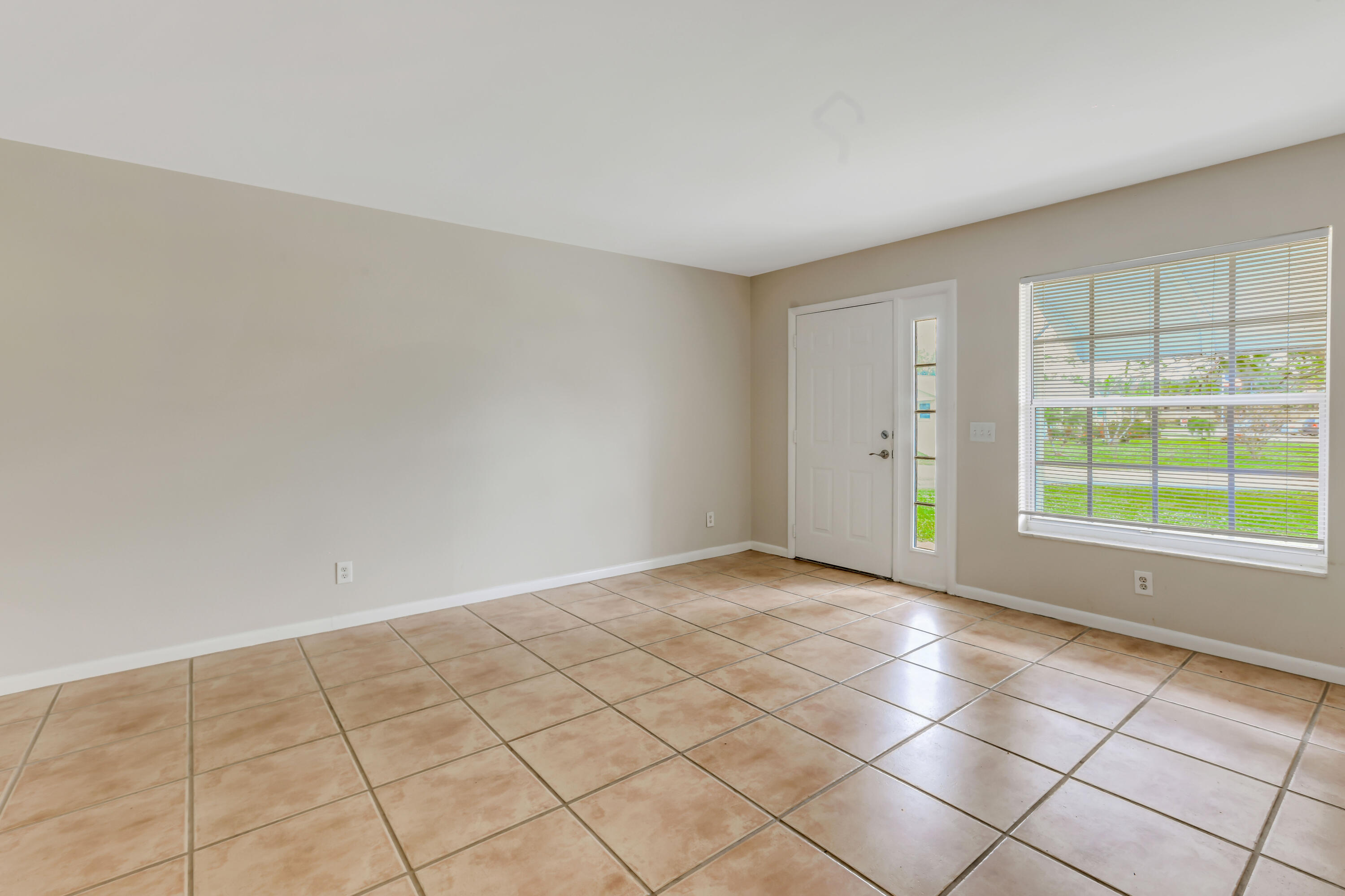 1027 Anglers Way Jupiter, FL 33458 - Photo 4 of 44 1G0A2584