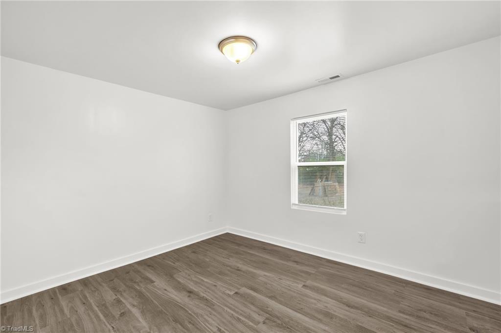 910 Charlotte Avenue High Point, NC 27262 - Photo 13 of 24 primary