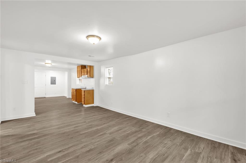 910 Charlotte Avenue High Point, NC 27262 - Photo 3 of 24 living room