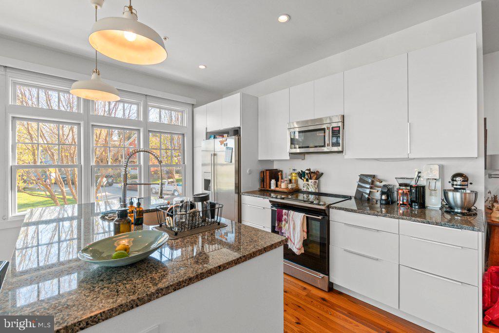 3400 Roland Avenue, Unit 5 Baltimore, MD 21211 - Photo 8 of 29 kitchen