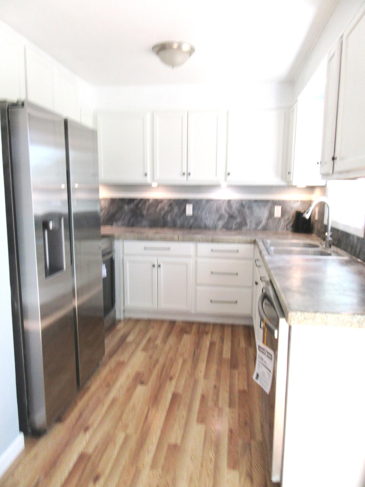 907 West 3rd Street Alturas, CA 96101 - Photo 8 of 32 Kitchen 1