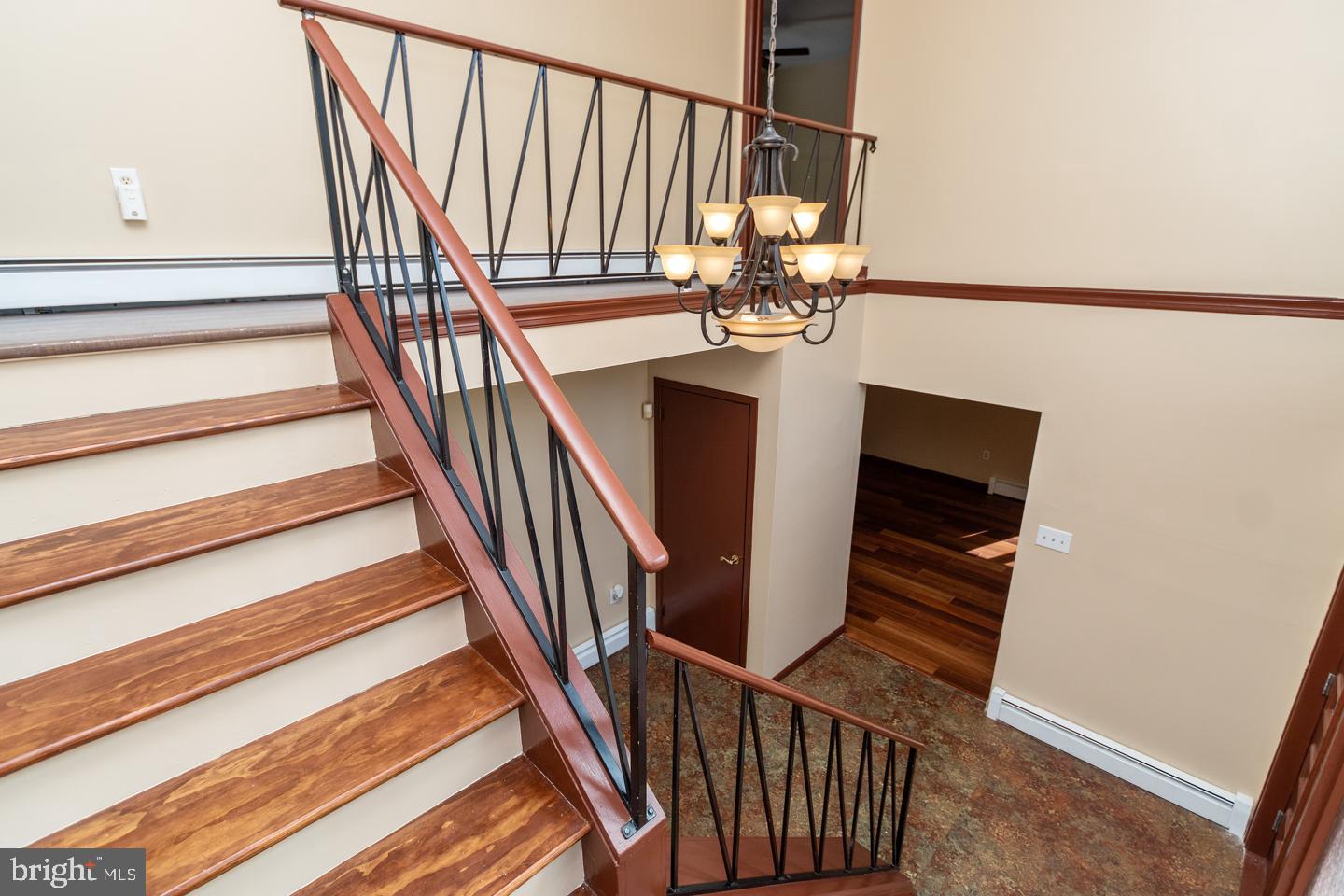 15 Sherri Way Clementon, NJ 08021 - Photo 10 of 85 Entry Stairs