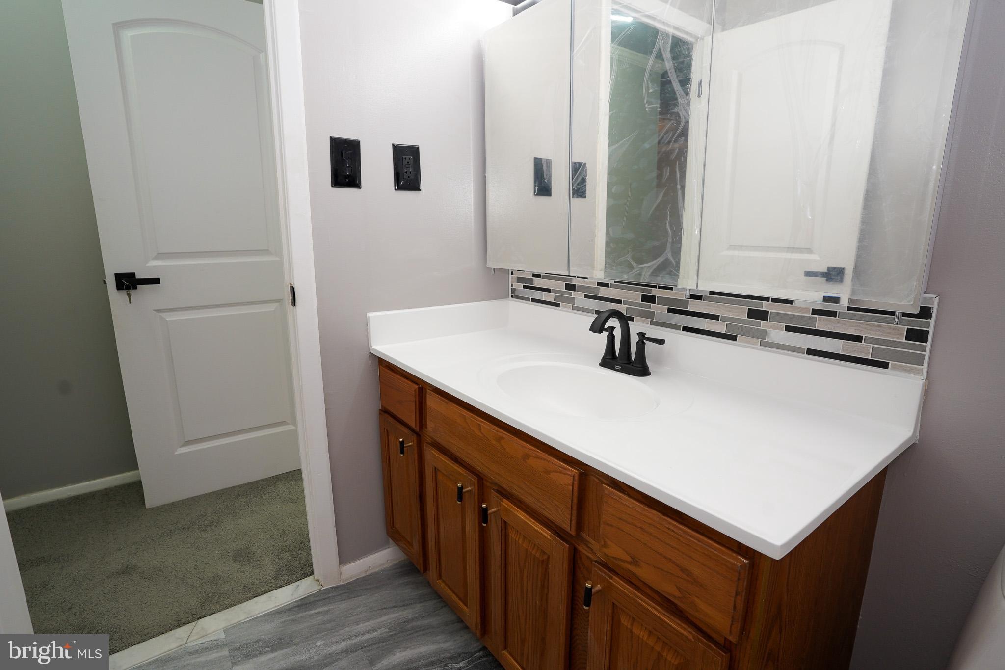 3737 Clarks Lane, Unit 405 Baltimore, MD 21215 - Photo 18 of 23 Bath