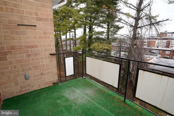 $95,000 | 3737 Clarks Lane, Unit 405, Baltimore, MD 21215