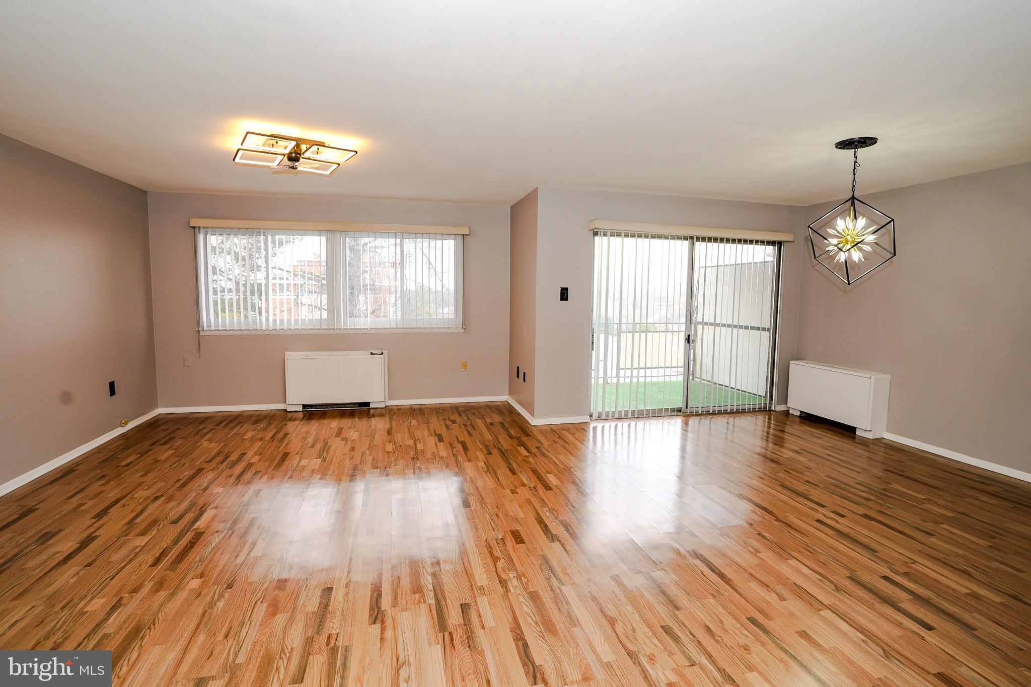 3737 Clarks Lane, Unit 405 Baltimore, MD 21215 - Photo 9 of 23 Living Room