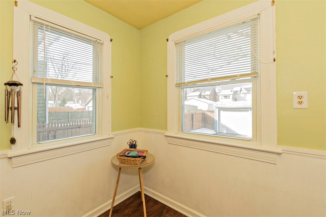 1244 Winston Road Cleveland, OH 44121 - Photo 17 of 35