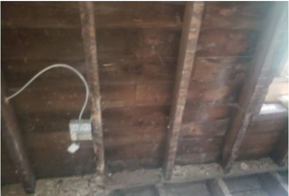 11940 South Yale Avenue Chicago, IL 60628 - Photo 13 of 22 a close view of a bathroom shower