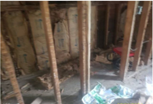 11940 South Yale Avenue Chicago, IL 60628 - Photo 21 of 22 a bathroom with a shower